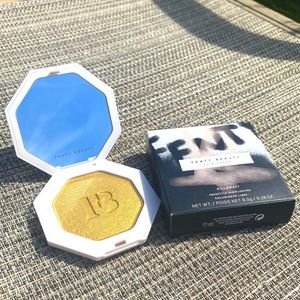 Fenty Beauty “Trophy Wife” Killawatt Foil Freestyle Highlighter